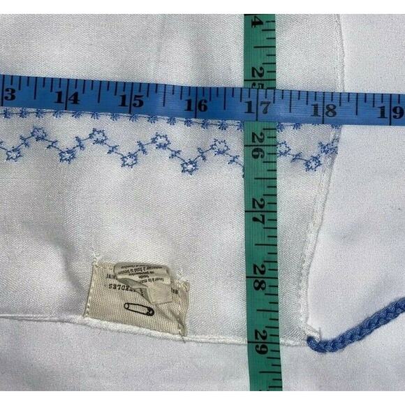 Urban Outfitters Pins and Needles Unique Scarf White/Blue with Tassels - Picture 2 of 7